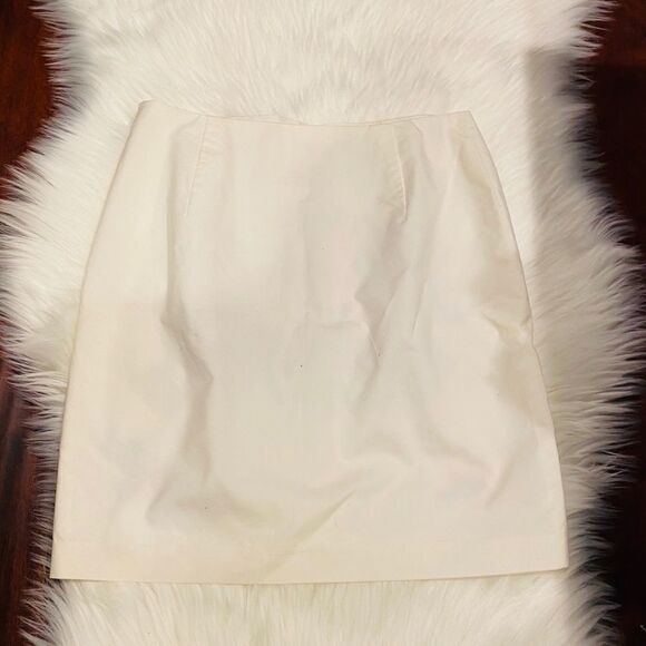 Michael Kors White Floral Embroidered Mini Skirt 4 - Picture 5 of 8